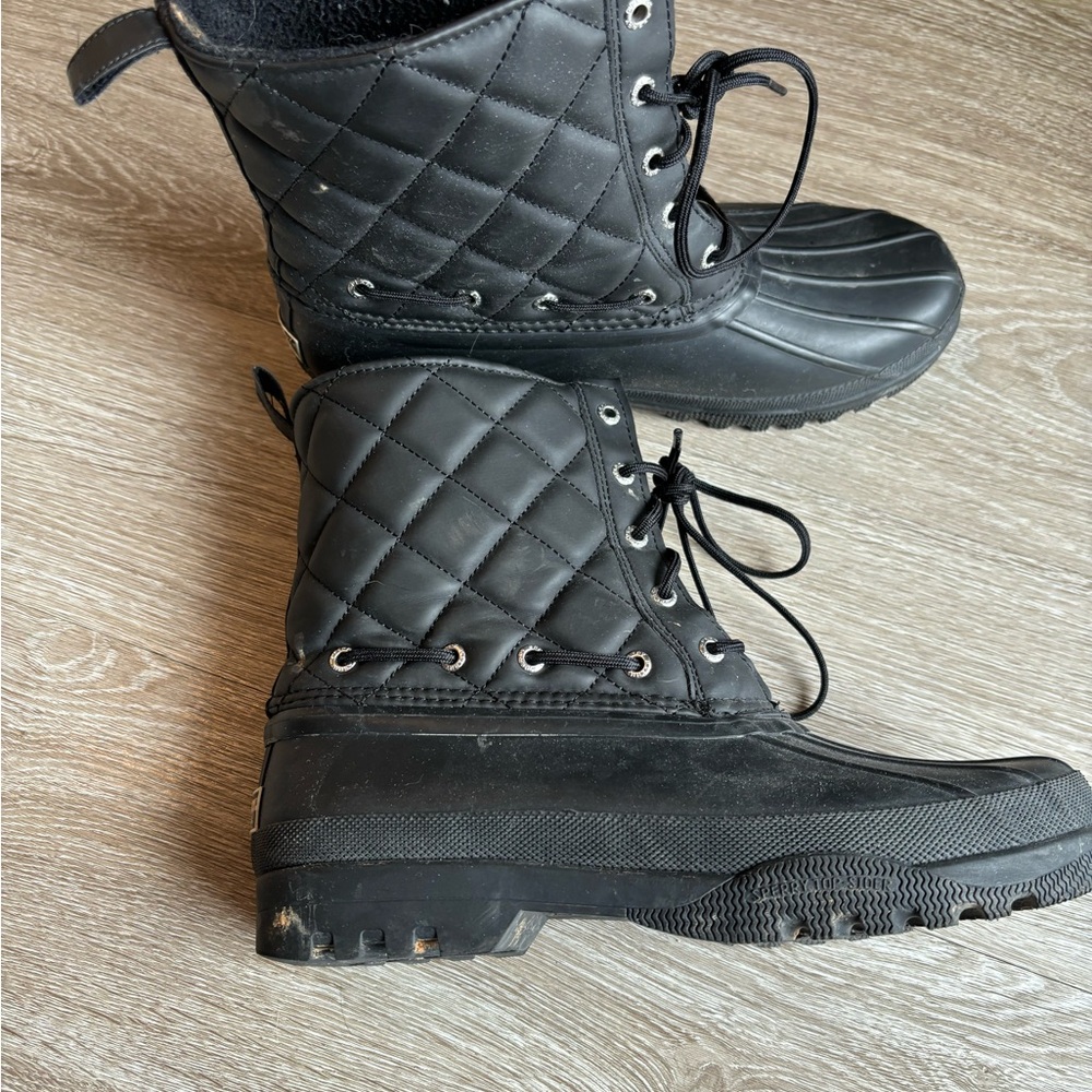 Sperry snow boots
